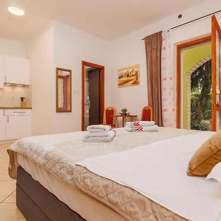 Apartmani Ane Vrh  Exterior photo