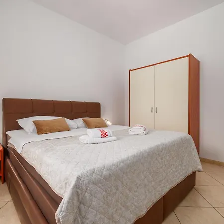 Apartmani Ane Vrh  Exterior photo