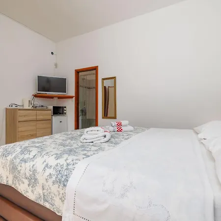 Apartmani Ane Vrh  Exterior photo